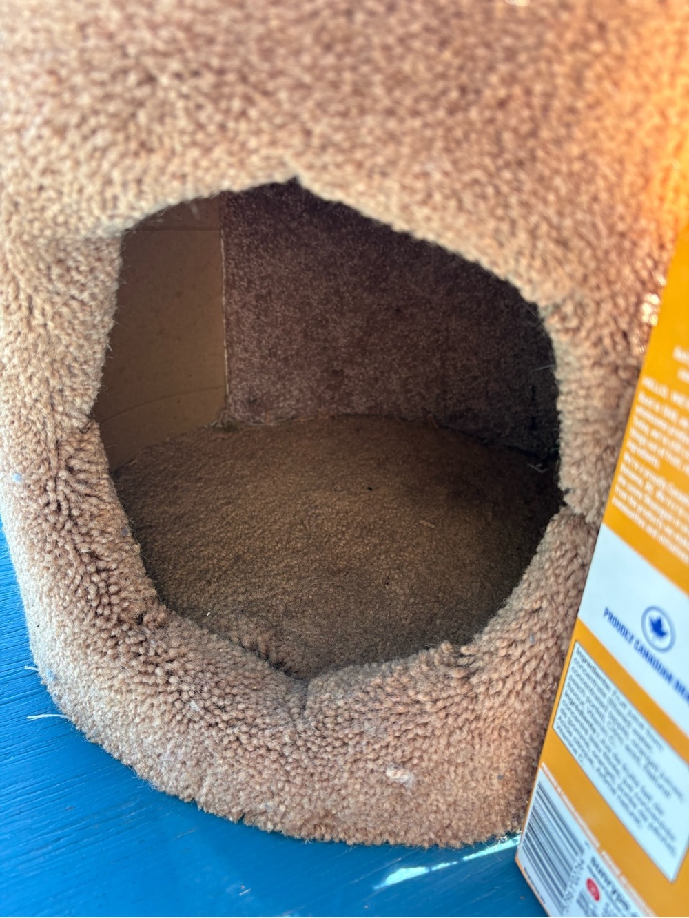 Cat condo - Picture 2 of 5